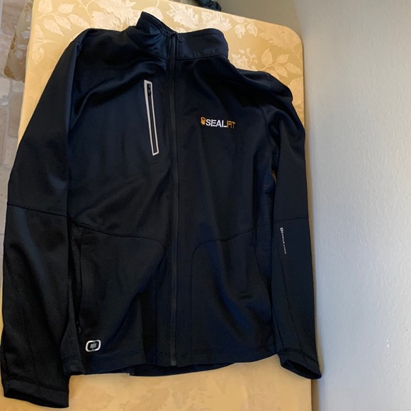 Ogio Endurance zip up - Picture 1 of 2